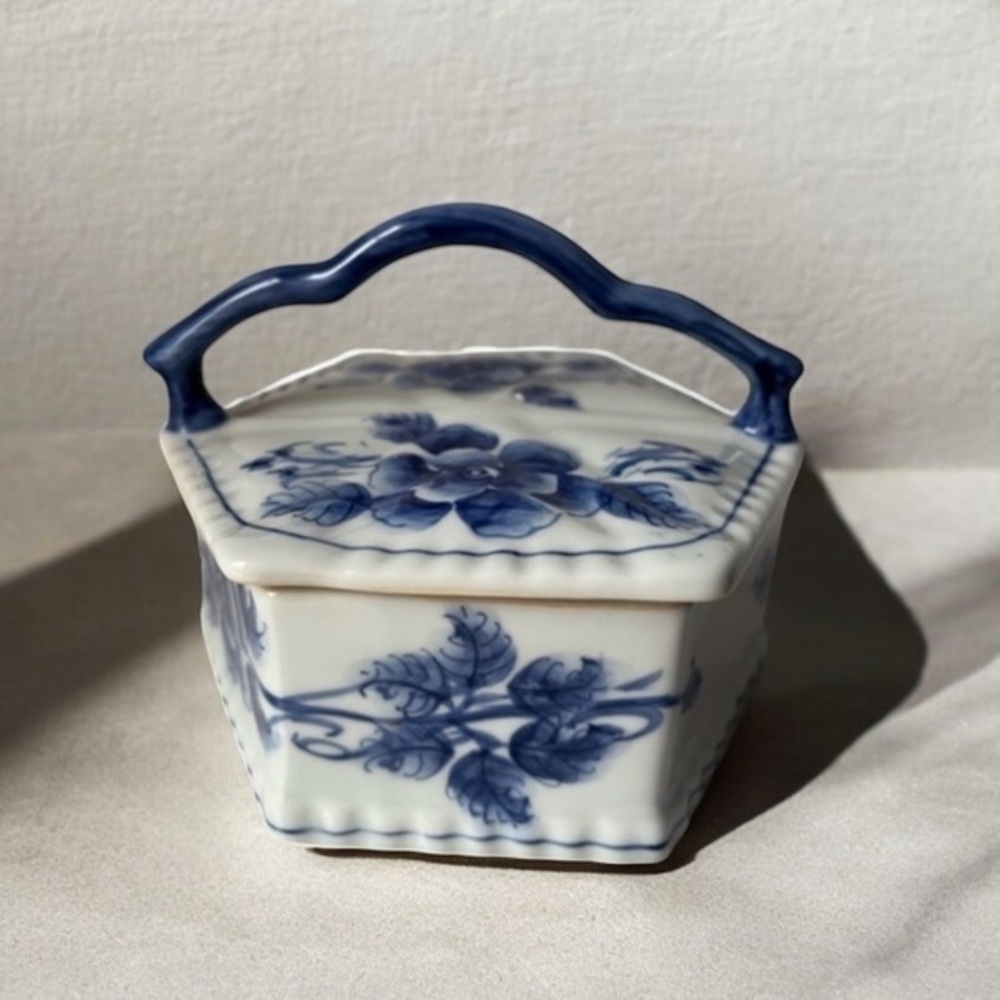 Vintage Dresser Jar From Thailand. Ceramic Blue and White Floral Hand Painted